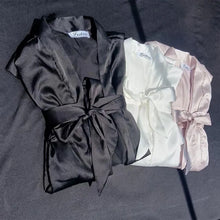 Load image into Gallery viewer, Personalized Bridesmaid Robes with a Ruffled Bridal Shower Dressing Gown Unique Wedding Day Robe For Bride Custom Ruffle Kimonos