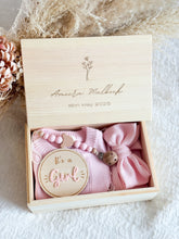 Load image into Gallery viewer, It's a Boy / It's a Girl wooden Keepsake Box engraved , Baby shower Gift Box (Accessories included !)