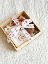 Load image into Gallery viewer, Personalised Christmas Gift Set 4 pcs in wooden box
