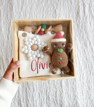 Load image into Gallery viewer, Personalised Christmas Gift Set 4 pcs in wooden box
