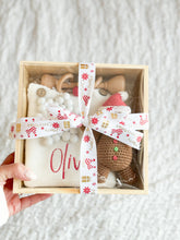 Load image into Gallery viewer, Personalised Christmas Gift Set 4 pcs in wooden box
