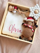 Load image into Gallery viewer, Personalised Christmas Gift Set 4 pcs in wooden box
