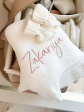 Load image into Gallery viewer, Dusty Pink Knitted Blanket with Ruffles - Pick your Color
