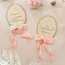 Load image into Gallery viewer, 1 Pcs Wooden Ribbon Bow Milestone Card Customized Name
