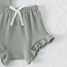 Load image into Gallery viewer, 3PCS  Flower Set with Romper, Pants and Headband
